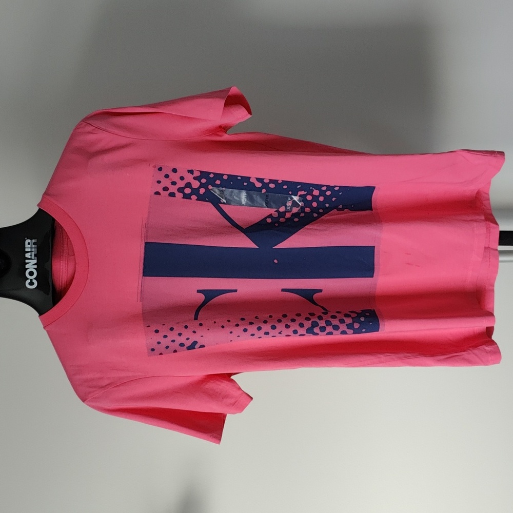 BNWT - T shirt